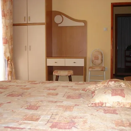 Family House Jivkovi * سوزوبول