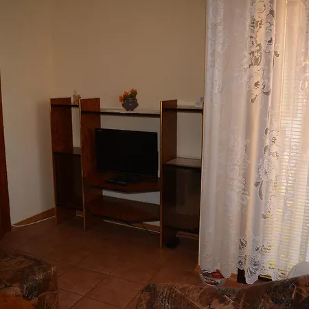Family House Jivkovi דירה *